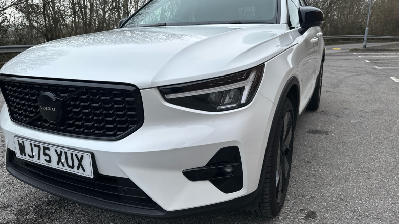 Volvo XC40 2.0 B3P Plus Black Edition 5dr Auto Petrol Estate